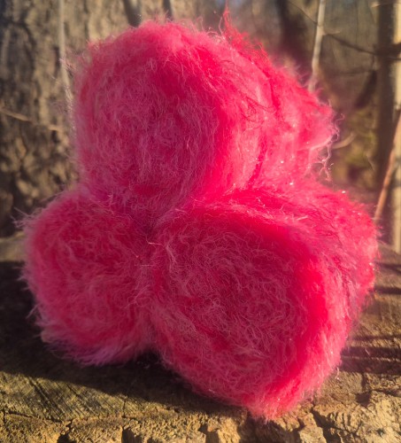 Włóczka fantazyjna HairySilk Malina