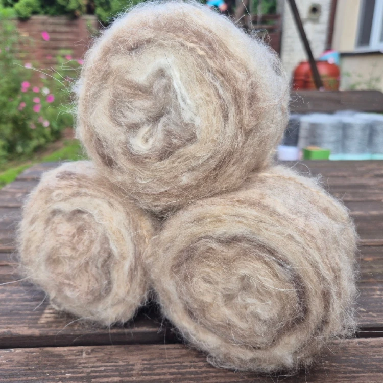 mohair bez.jpg